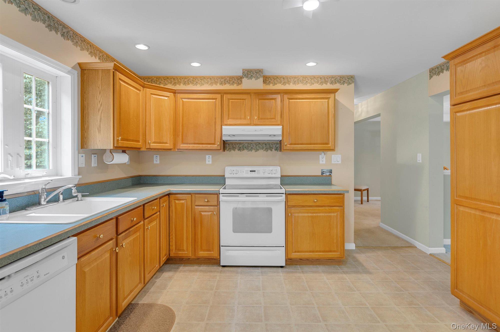 1407 Middle Road, Unit 265 photo 7