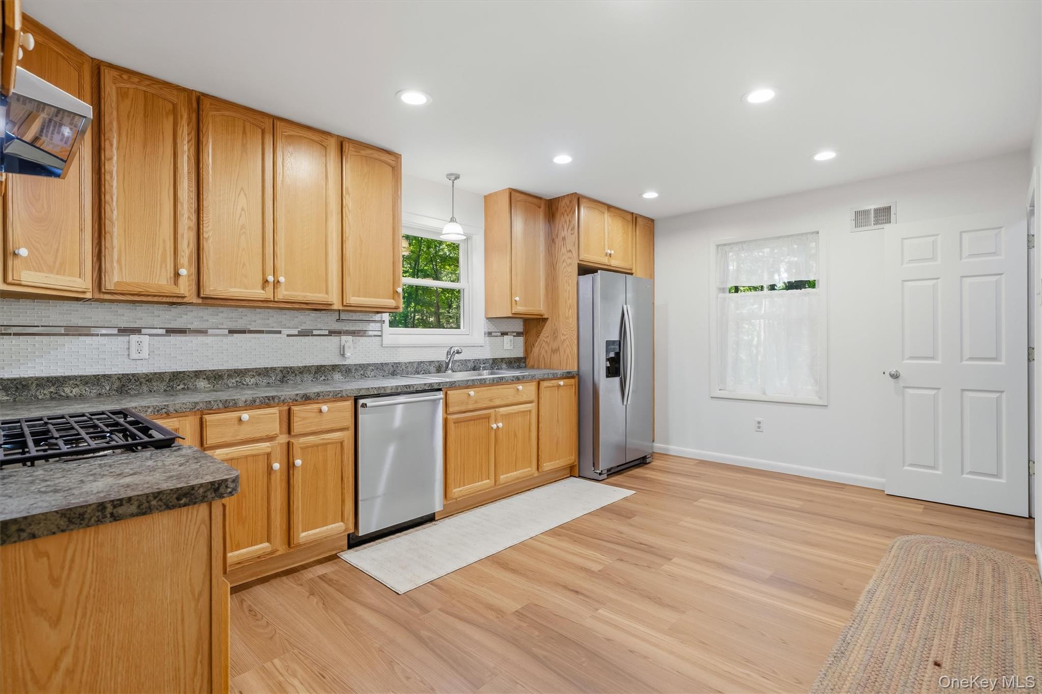 131 Hill Road – For Rent photo 12