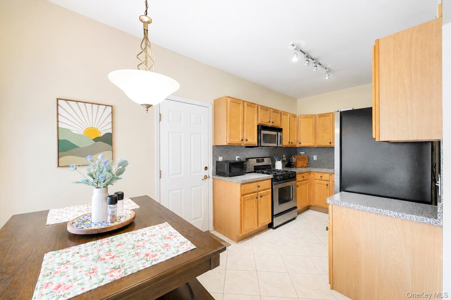51 Deer Valley Drive – For Sale photo 4