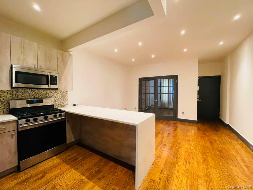 383 Essex Street – For Rent