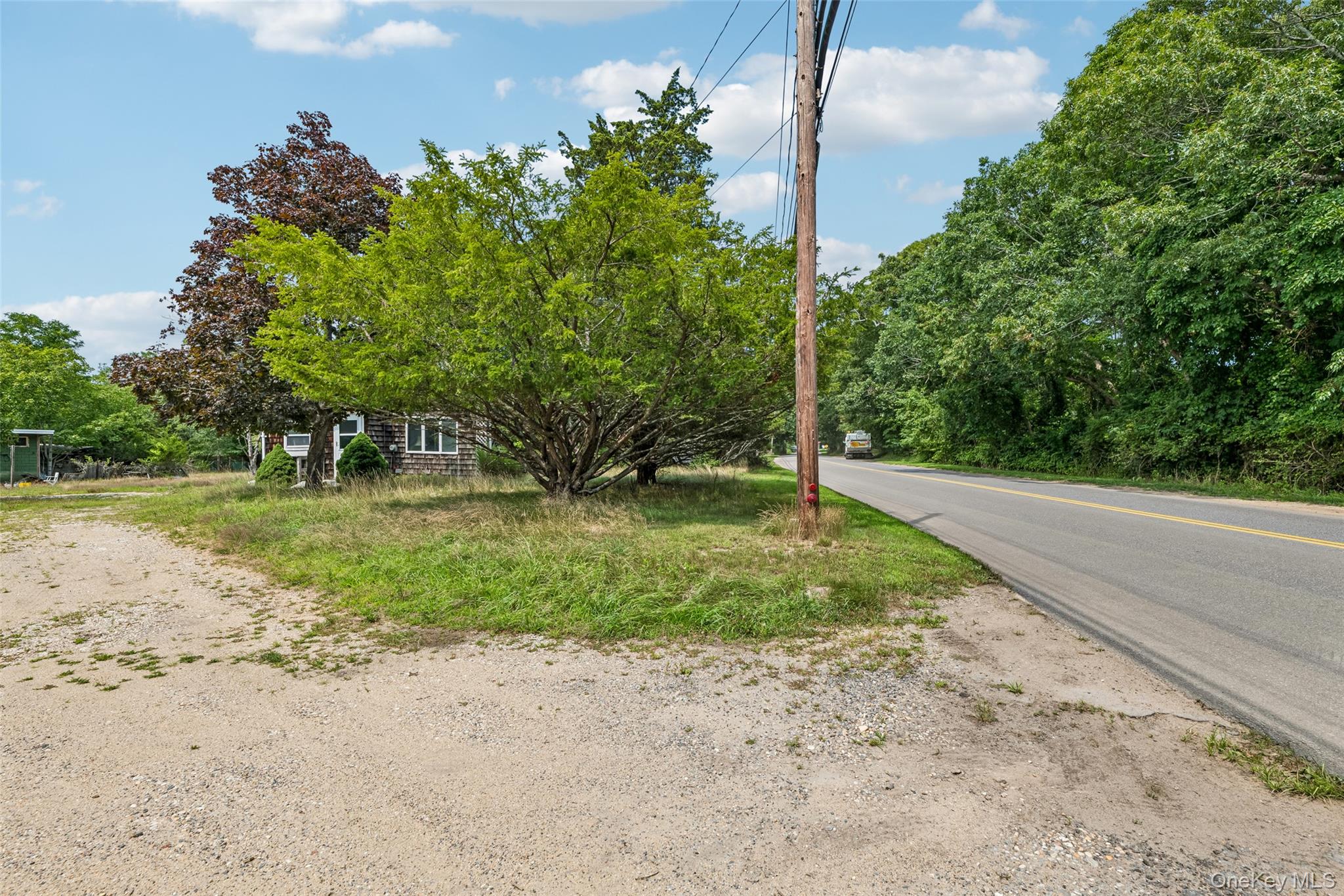 35 Spinner Lane – For Sale photo 17