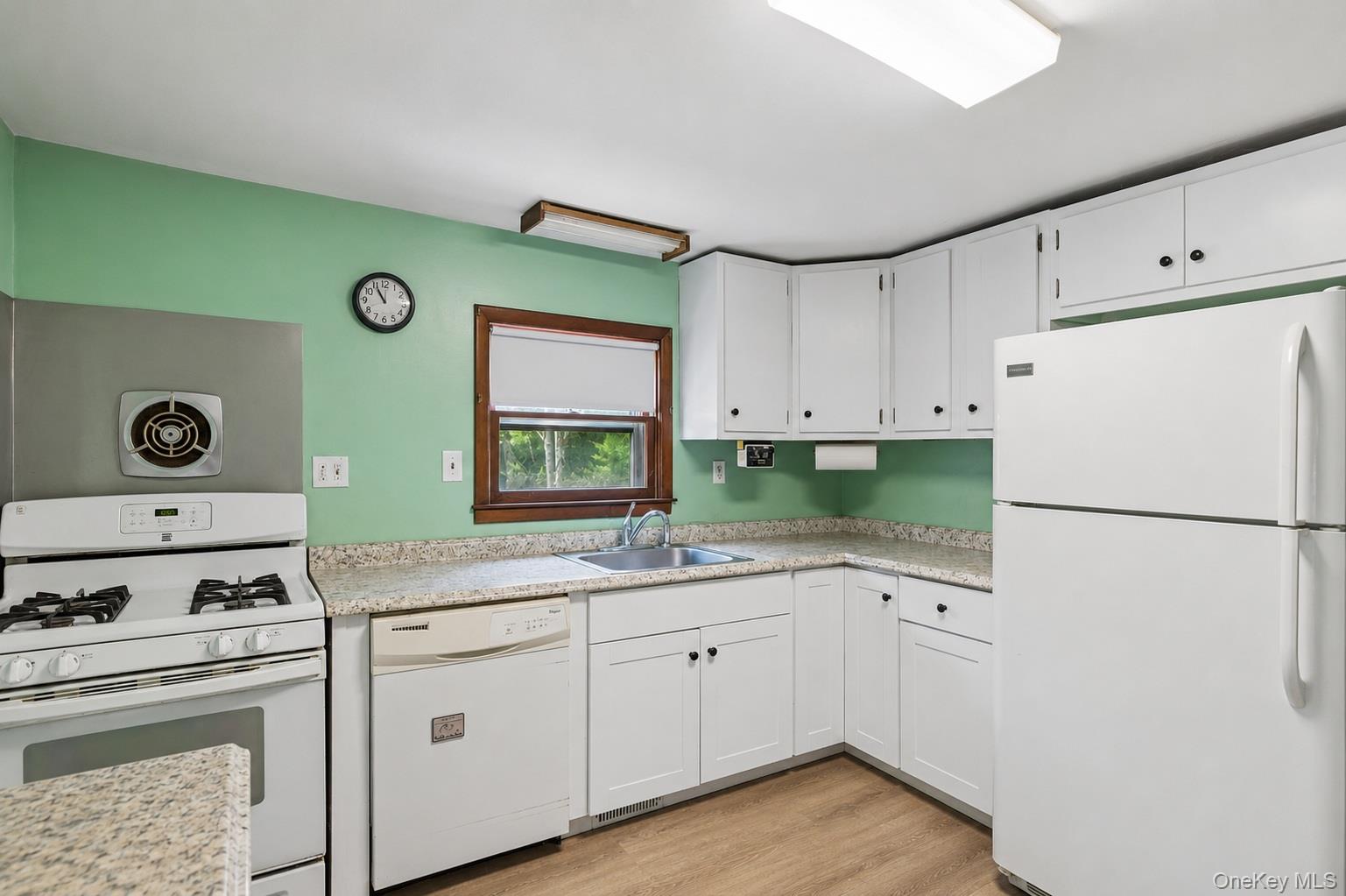35 Spinner Lane – For Sale photo 9