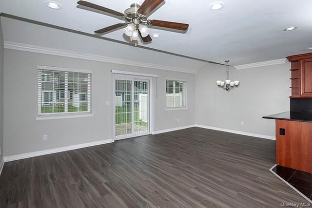 2305 Townhouse Drive, Unit 2305 photo 3