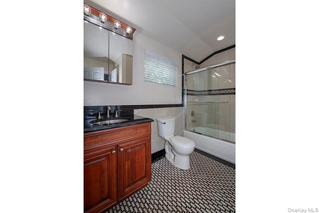2305 Townhouse Drive, Unit 2305 photo 10