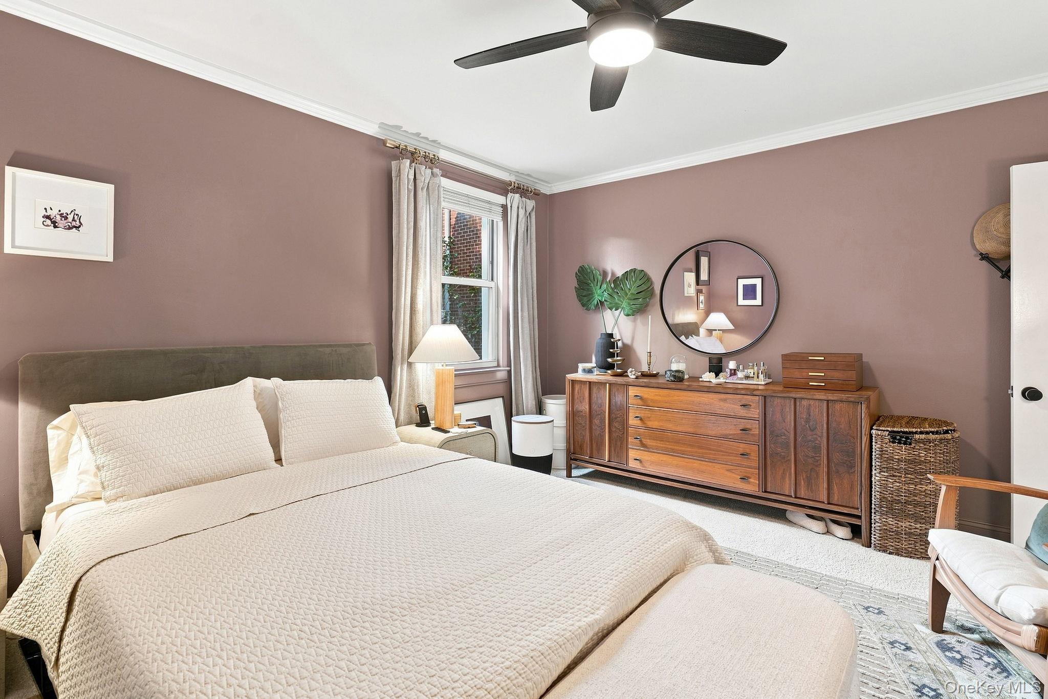 10 Bryant Crescent, Unit 1L photo 9