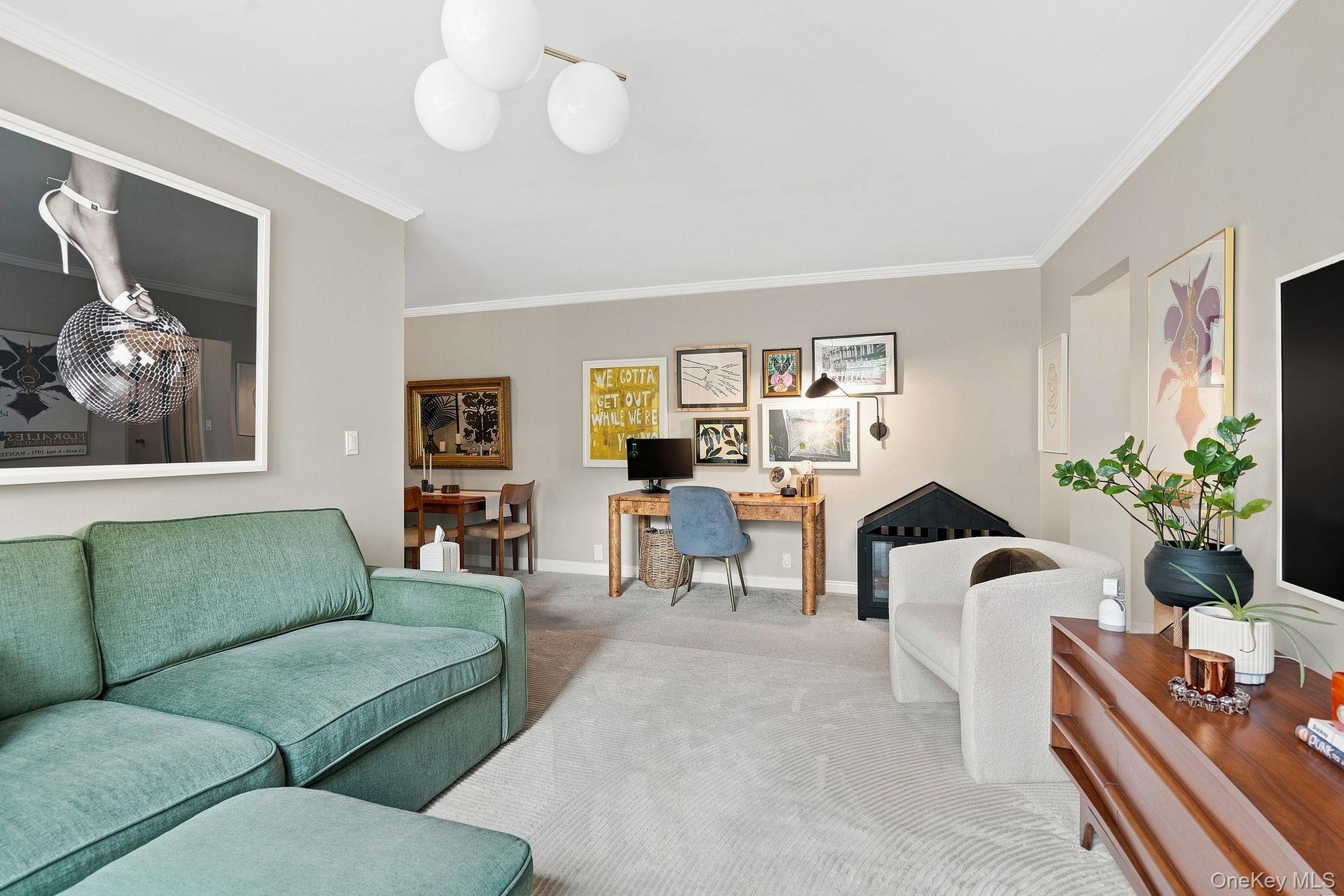 10 Bryant Crescent, Unit 1L photo 4