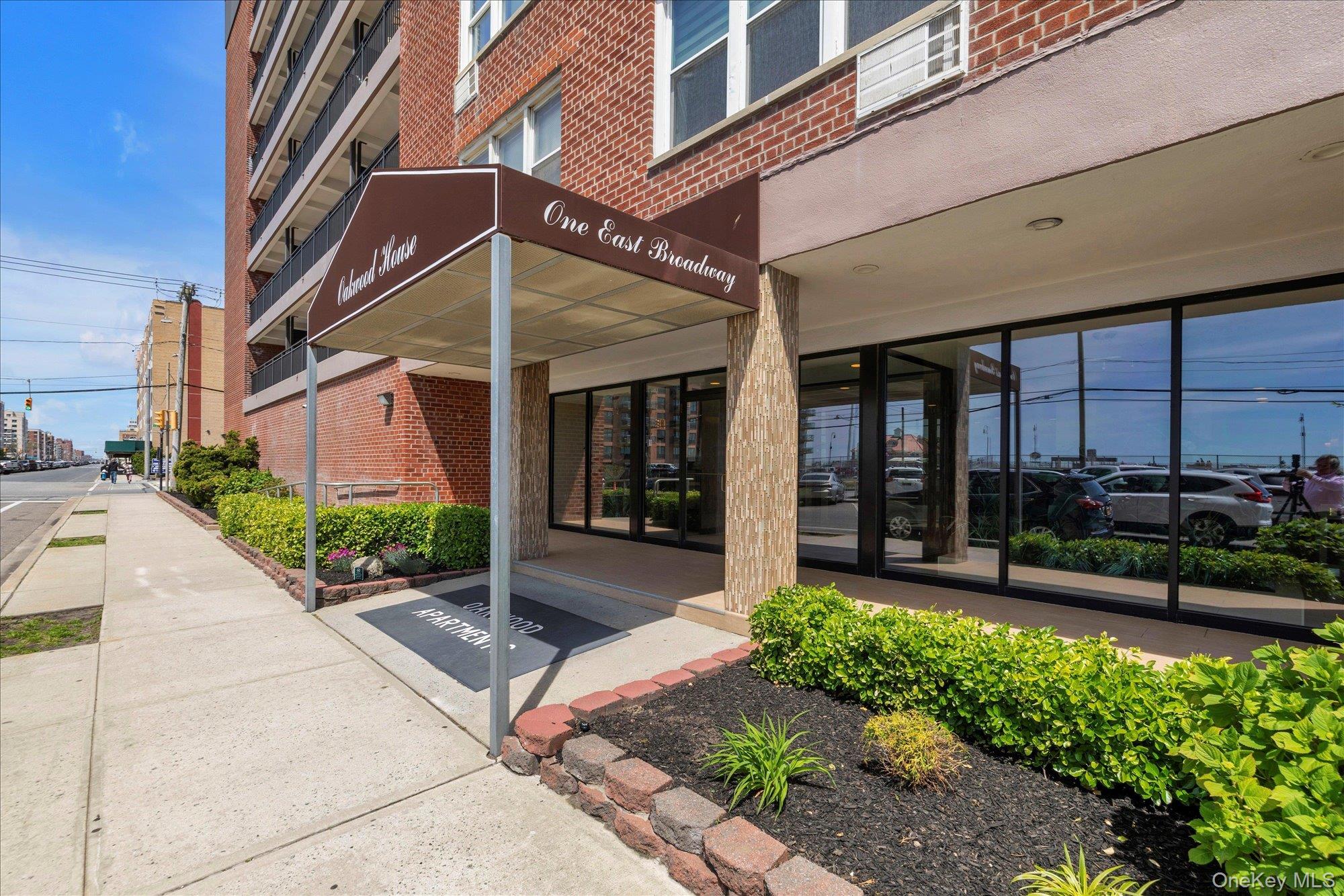1 E Broadway Ave, Unit 6A photo 12