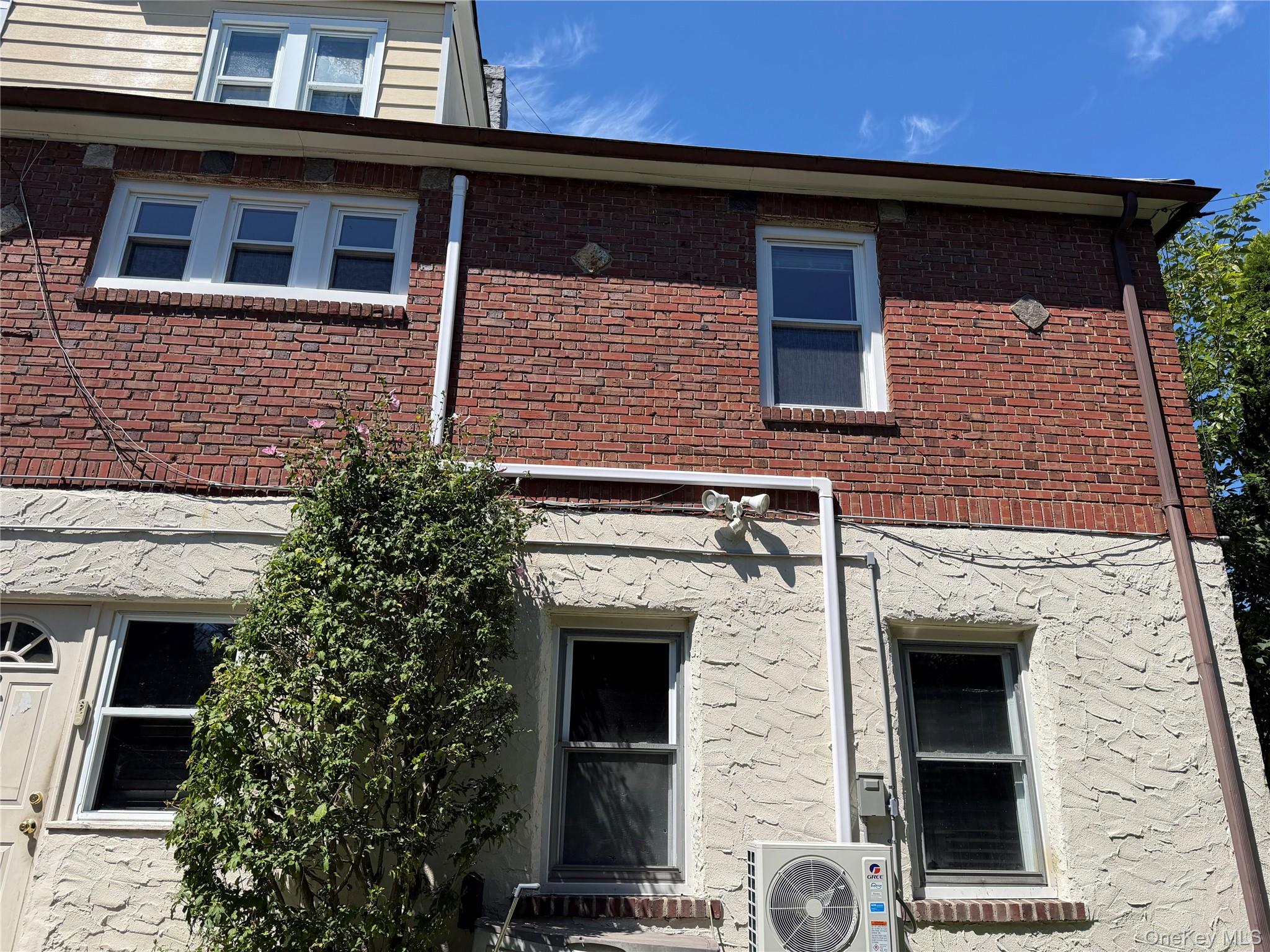 40 Paula Avenue – For Sale photo 3