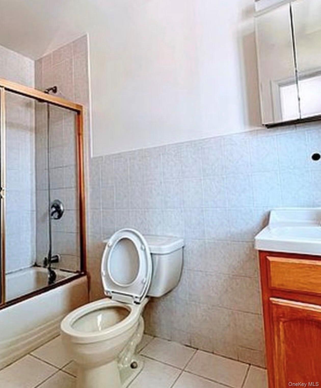 66-78 69th Street – For Rent photo 9