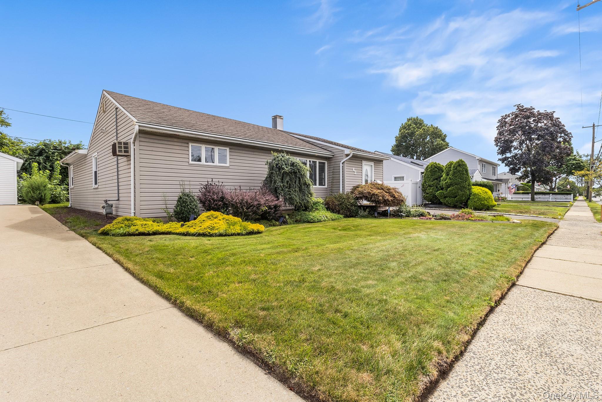 42 Stewart Avenue – For Sale photo 3