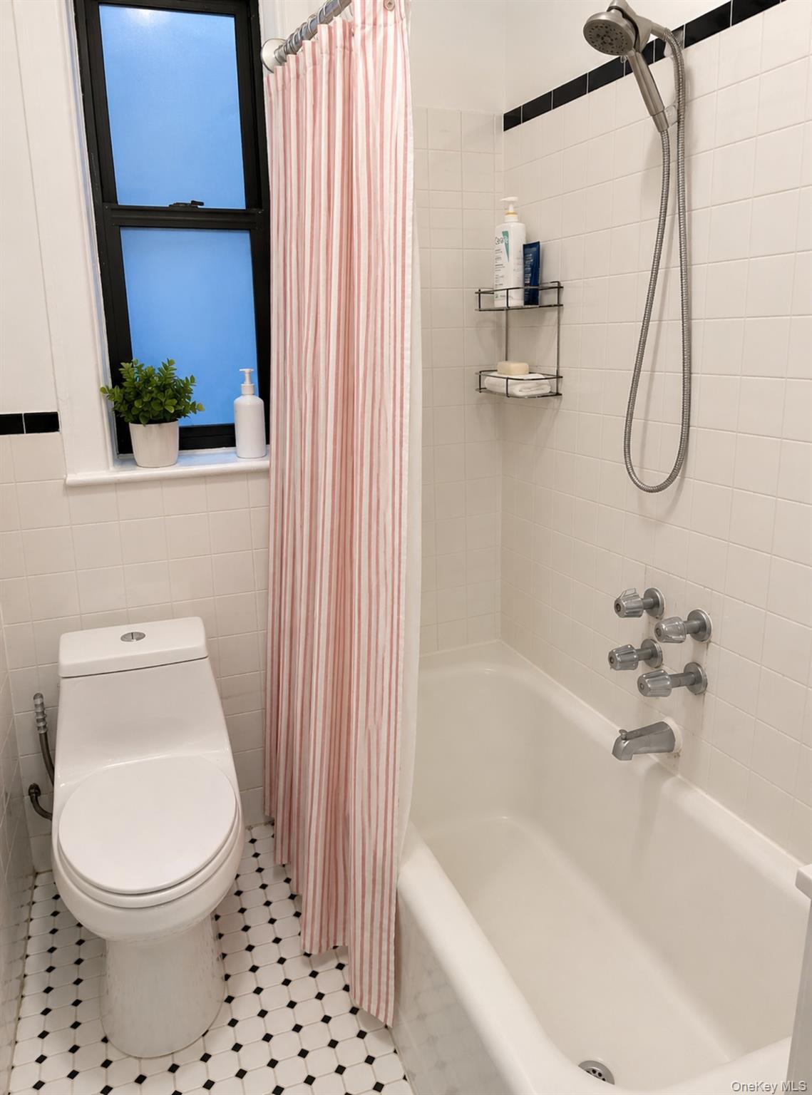 83-84 116 Street, Unit 1J photo 13