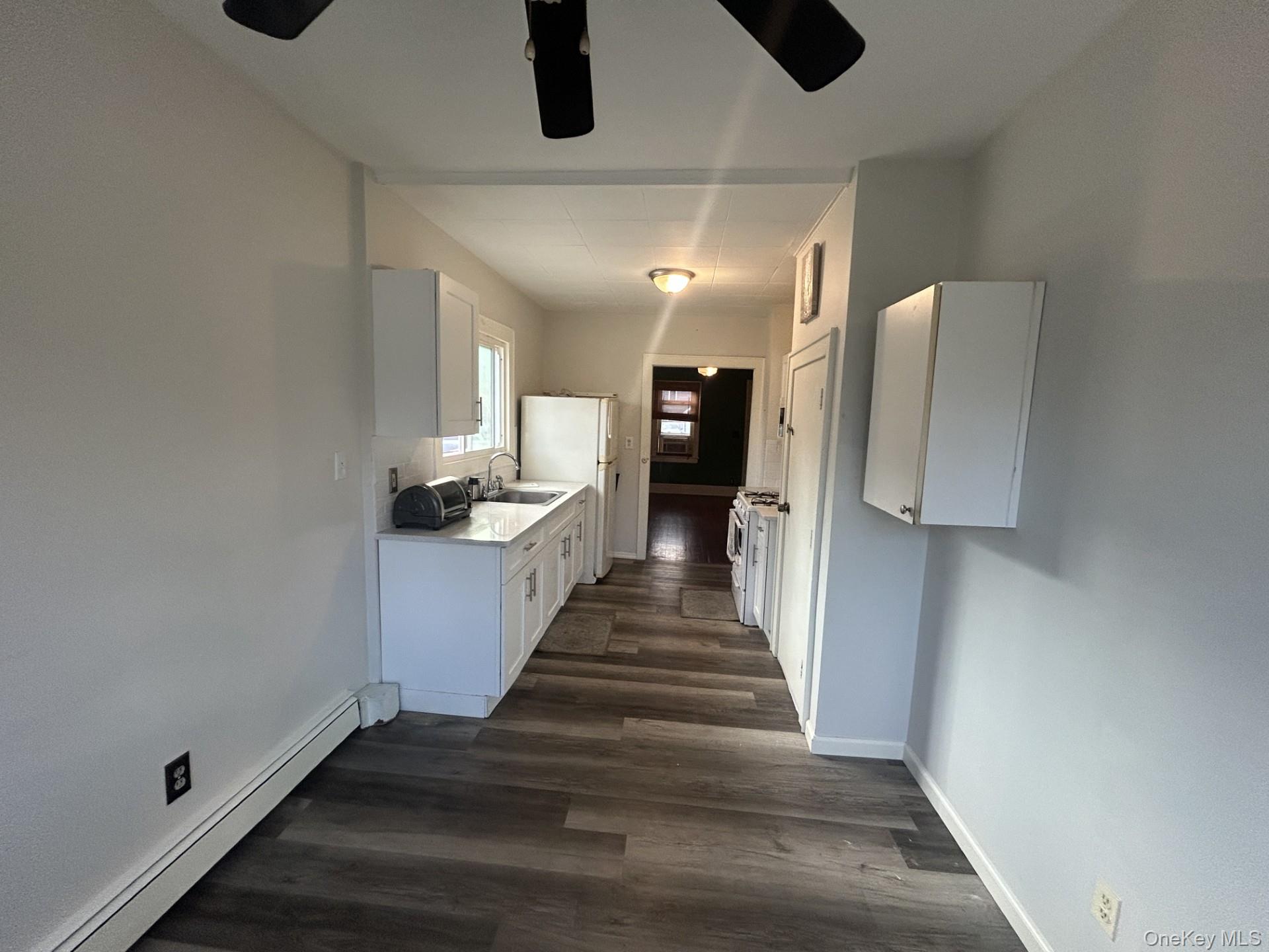 76 Robinwood Avenue – For Rent photo 12