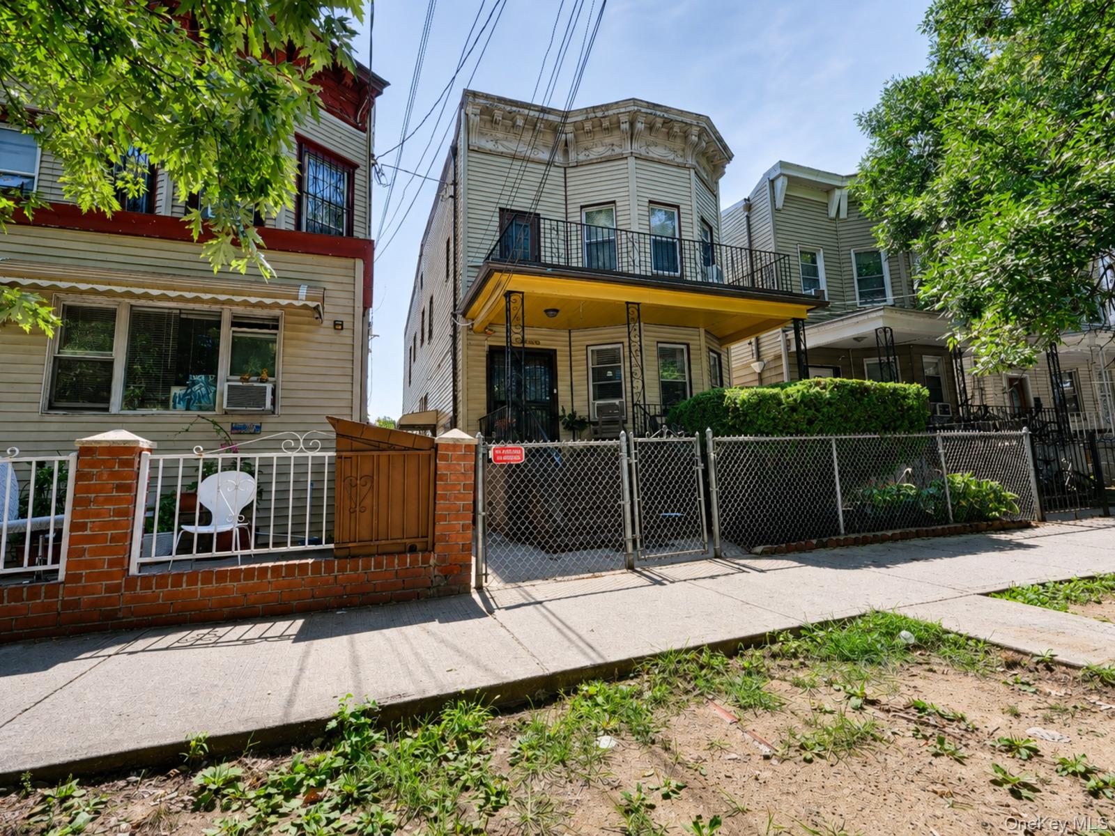 97-10 34 Ave – For Sale photo 2