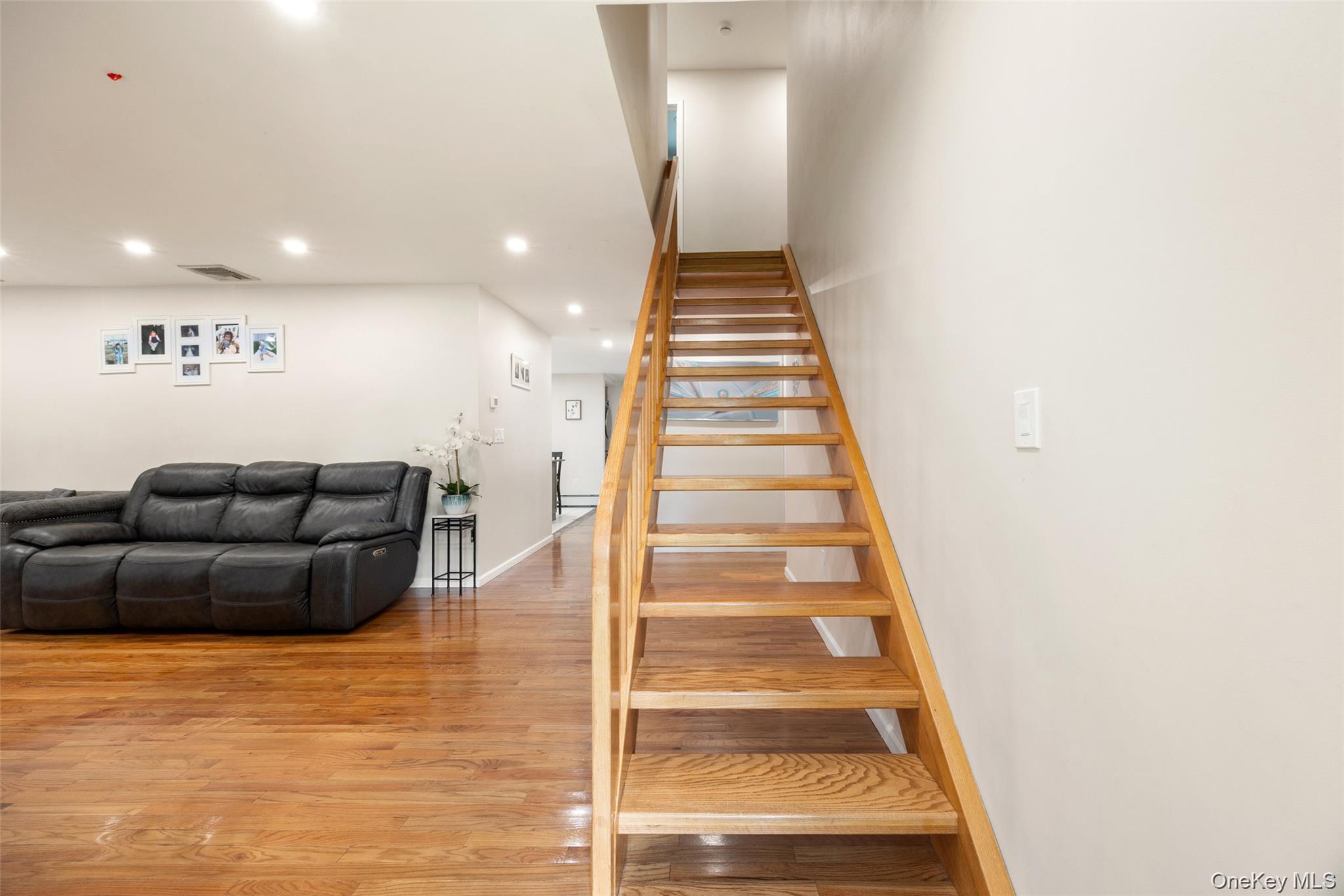 35 Grandview Avenue – For Sale photo 8