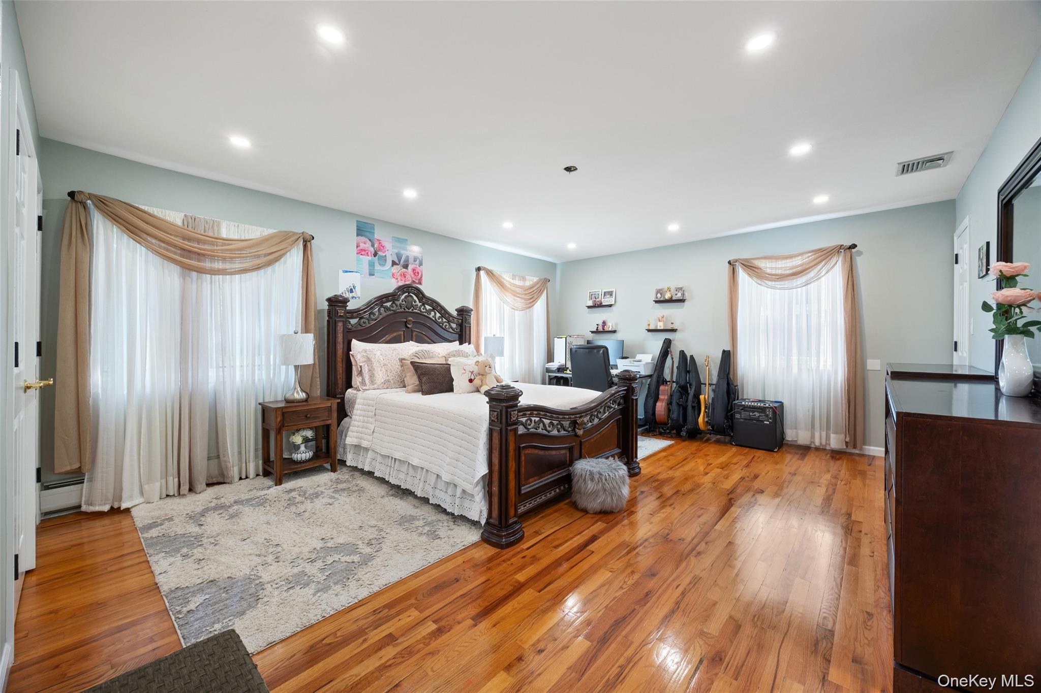 35 Grandview Avenue – For Sale photo 13