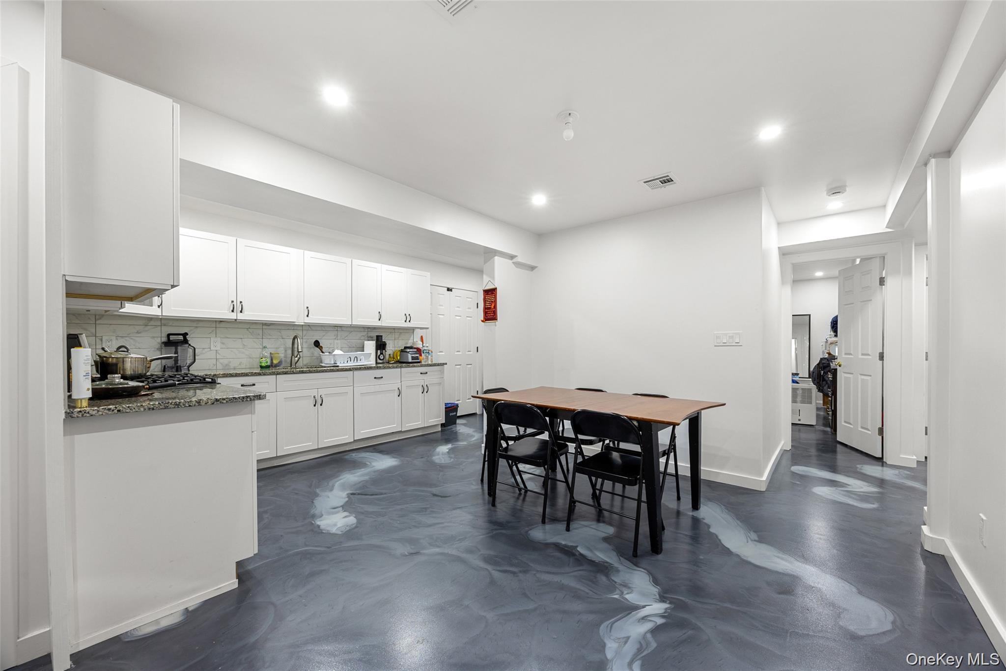 35 Grandview Avenue – For Sale photo 25