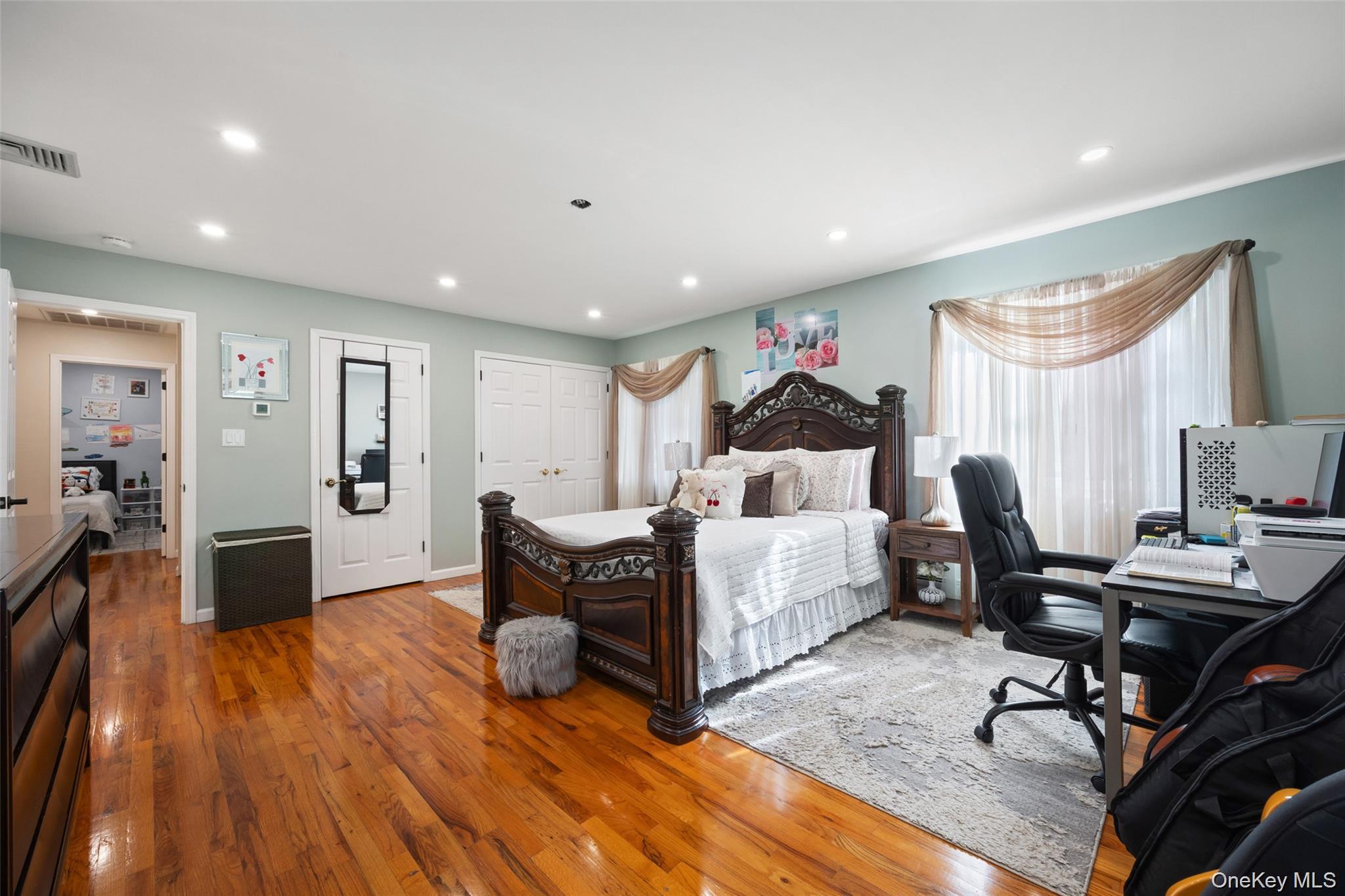 35 Grandview Avenue – For Sale photo 14