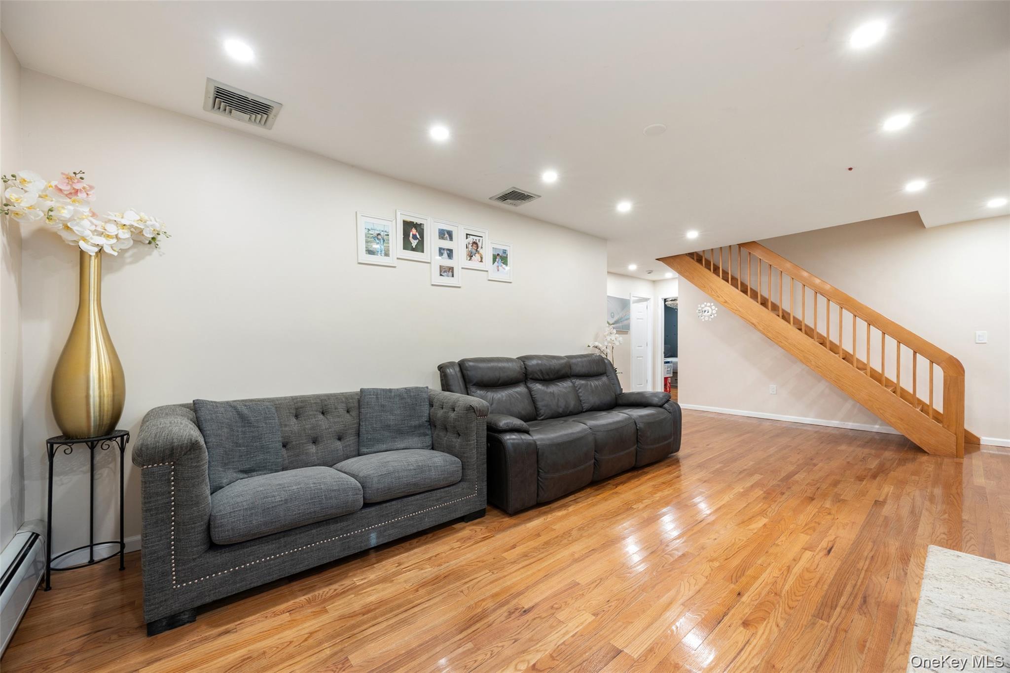 35 Grandview Avenue – For Sale photo 7