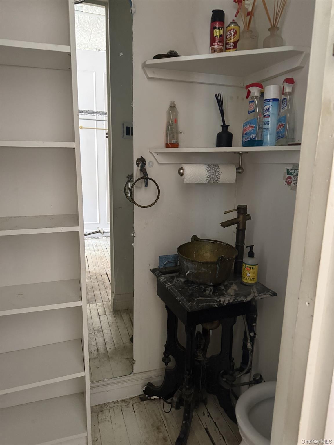82 Nassau Avenue – For Rent photo 3