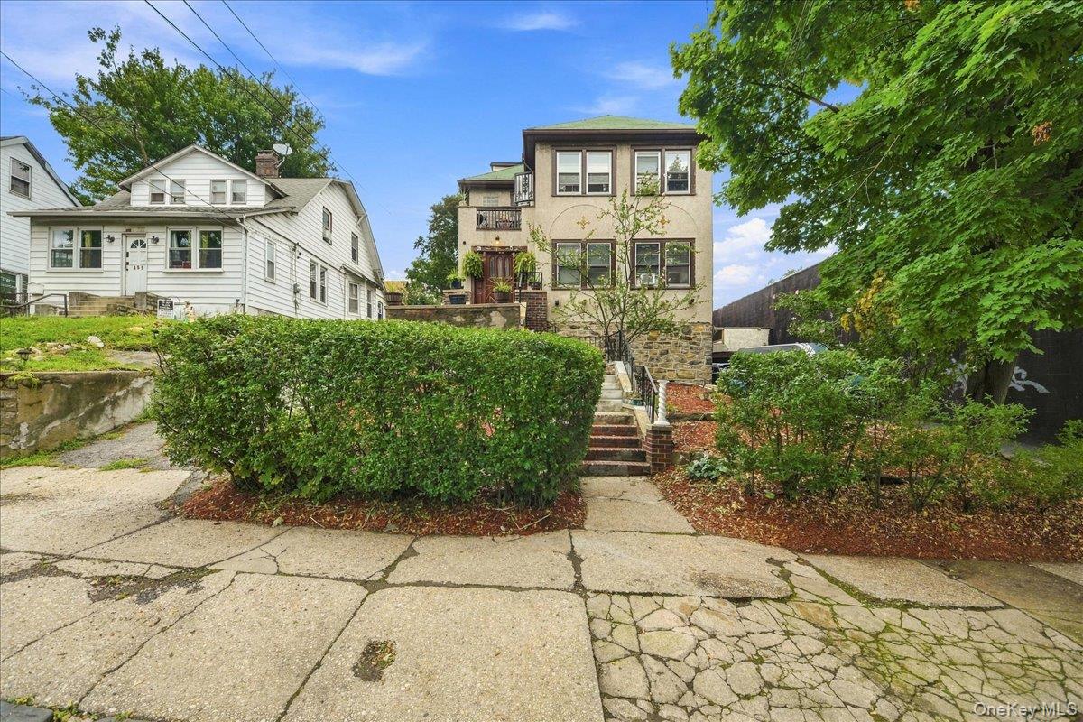 461 S 1st Avenue – For Sale