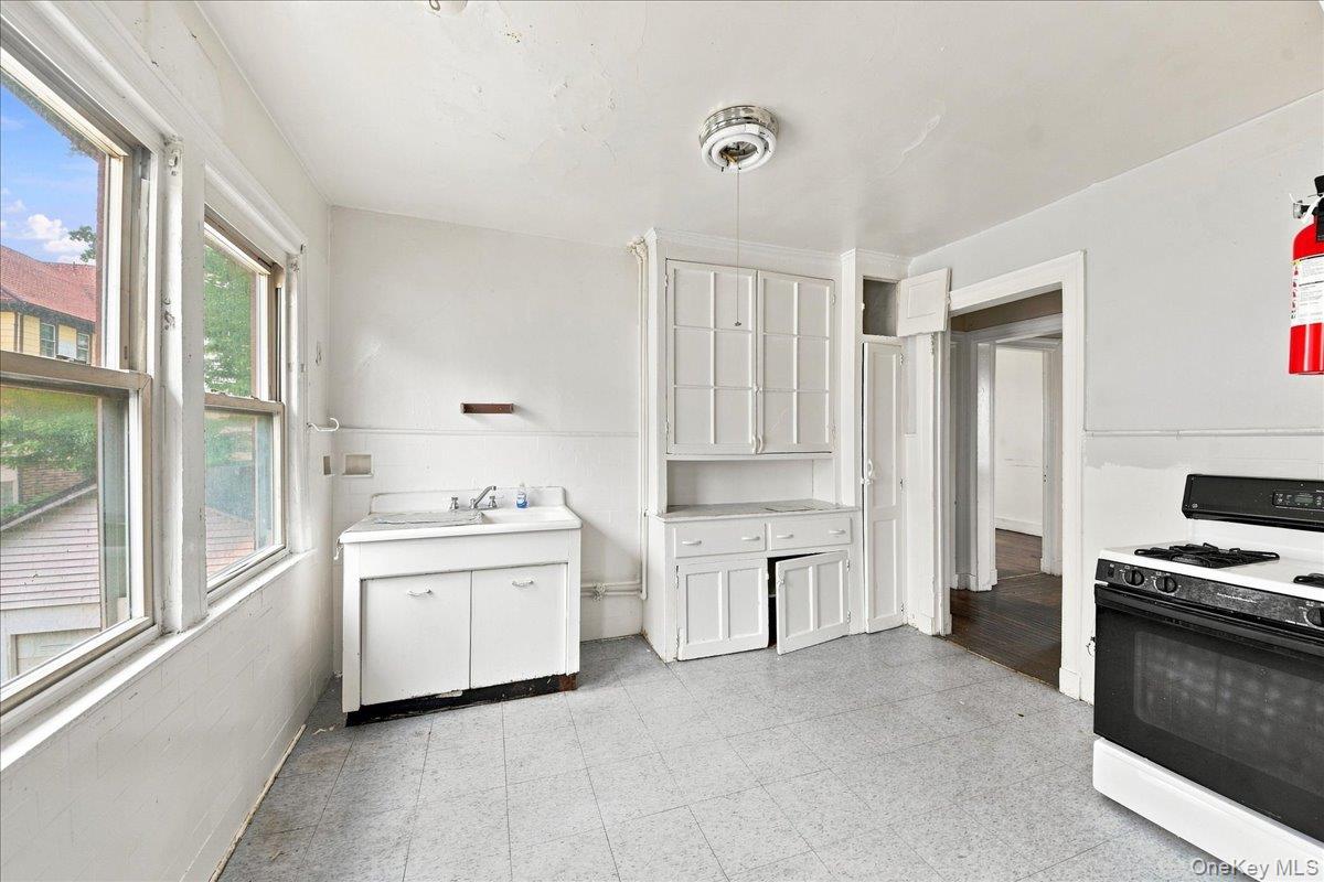 461 S 1st Avenue – For Sale photo 13