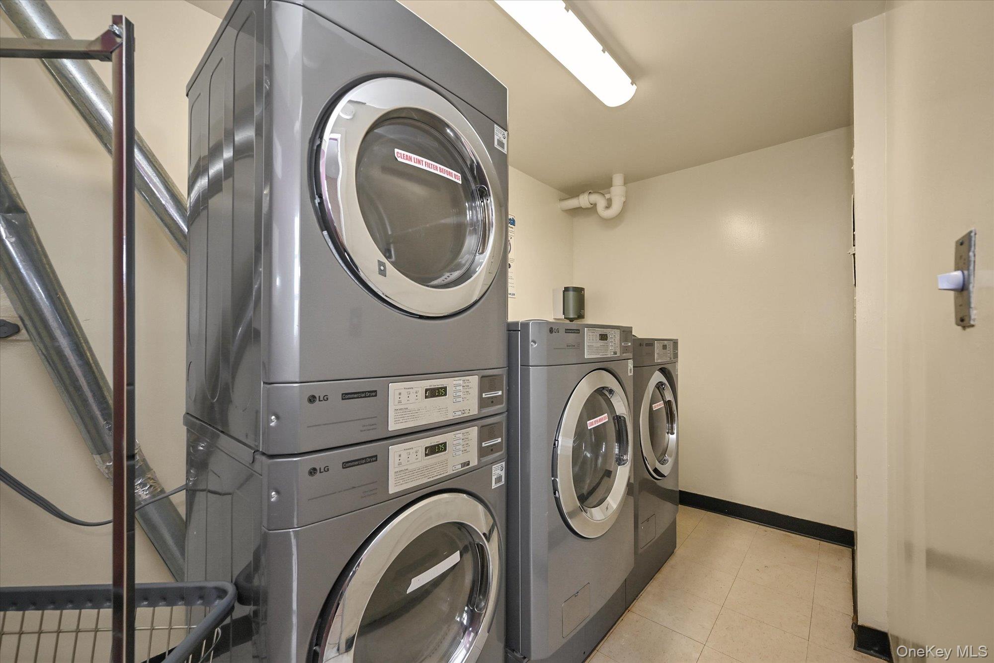 15038 Union Turnpike, Unit 8C photo 7