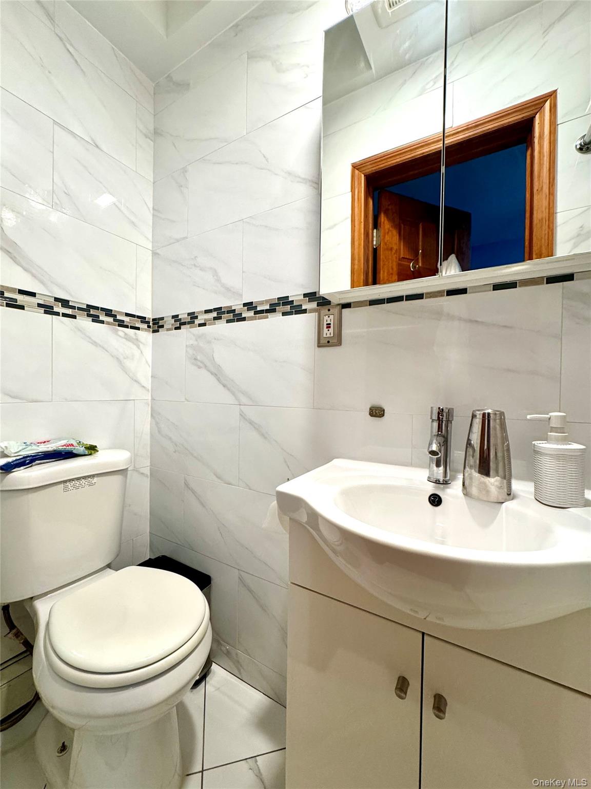25-18 82nd Street – For Sale photo 10