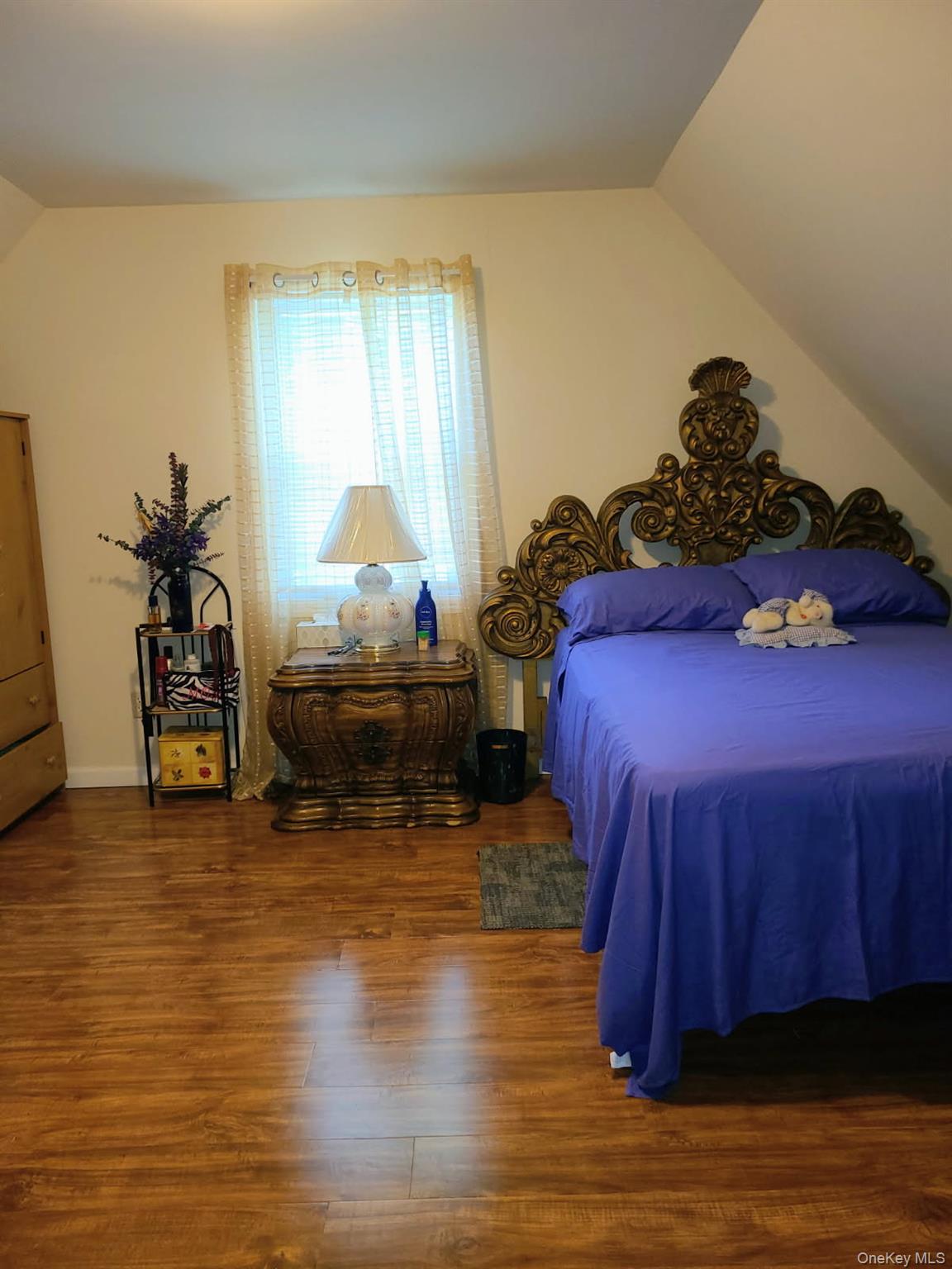 118 Wellington Street – For Sale photo 2