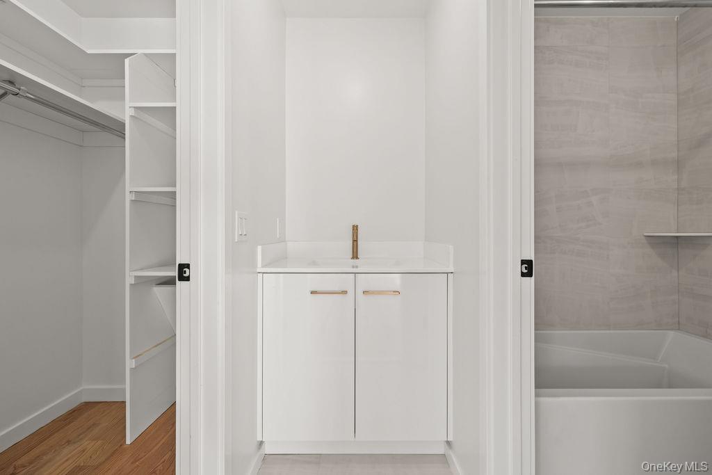 466 W Central Avenue, Unit 212 photo 22