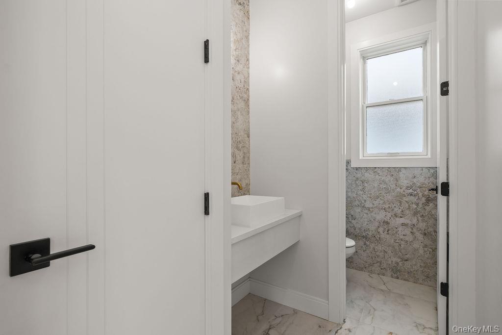 466 W Central Avenue, Unit 212 photo 32