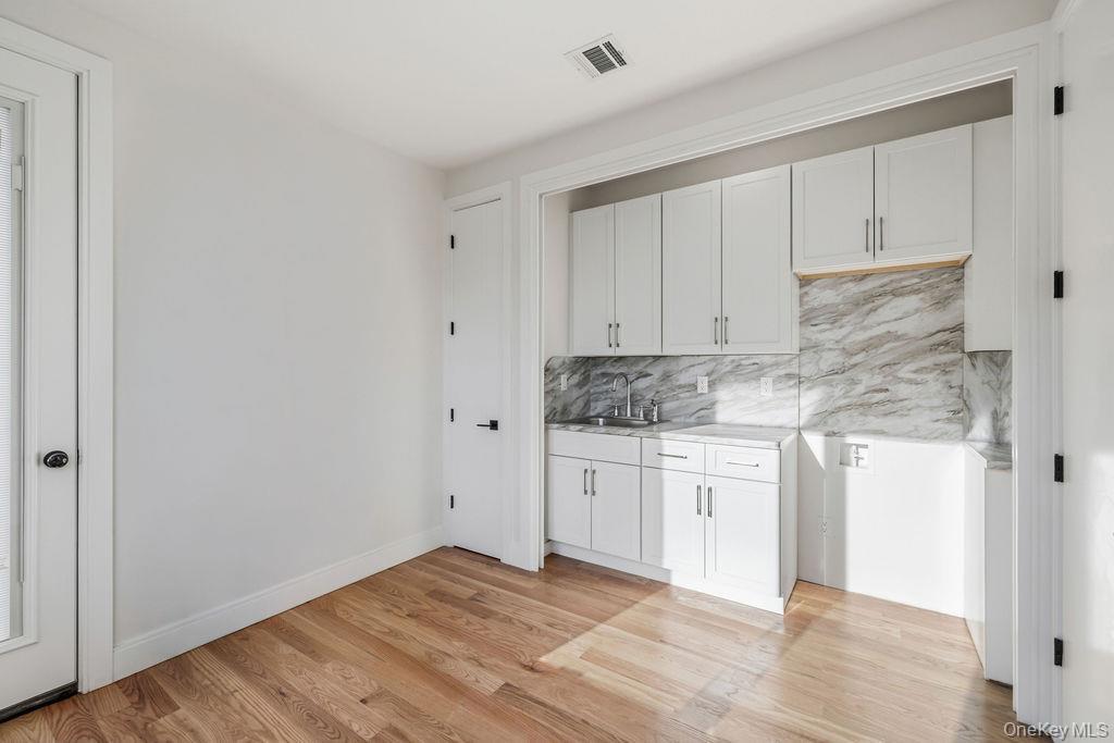 466 W Central Avenue, Unit 212 photo 17