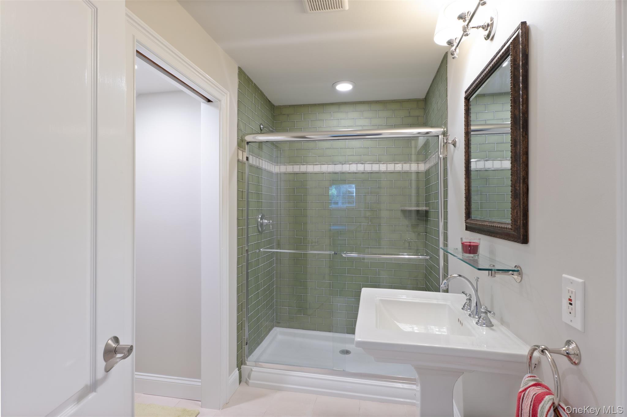 182 Elizabeth Street – For Sale photo 29