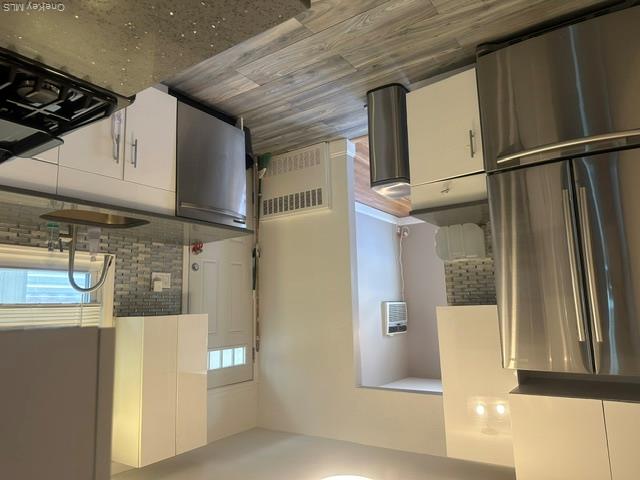 28-52 215th Place – For Rent photo 4