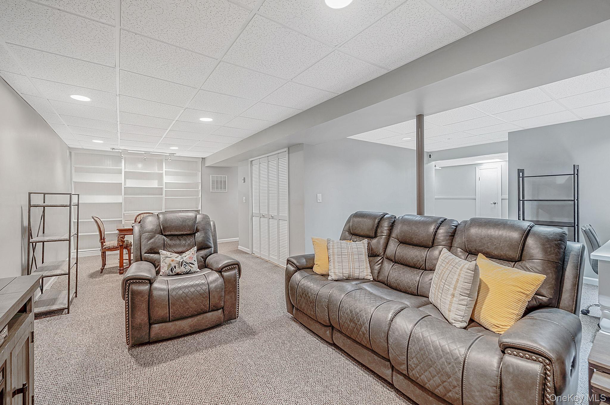 16 Jesse Way – For Sale photo 35