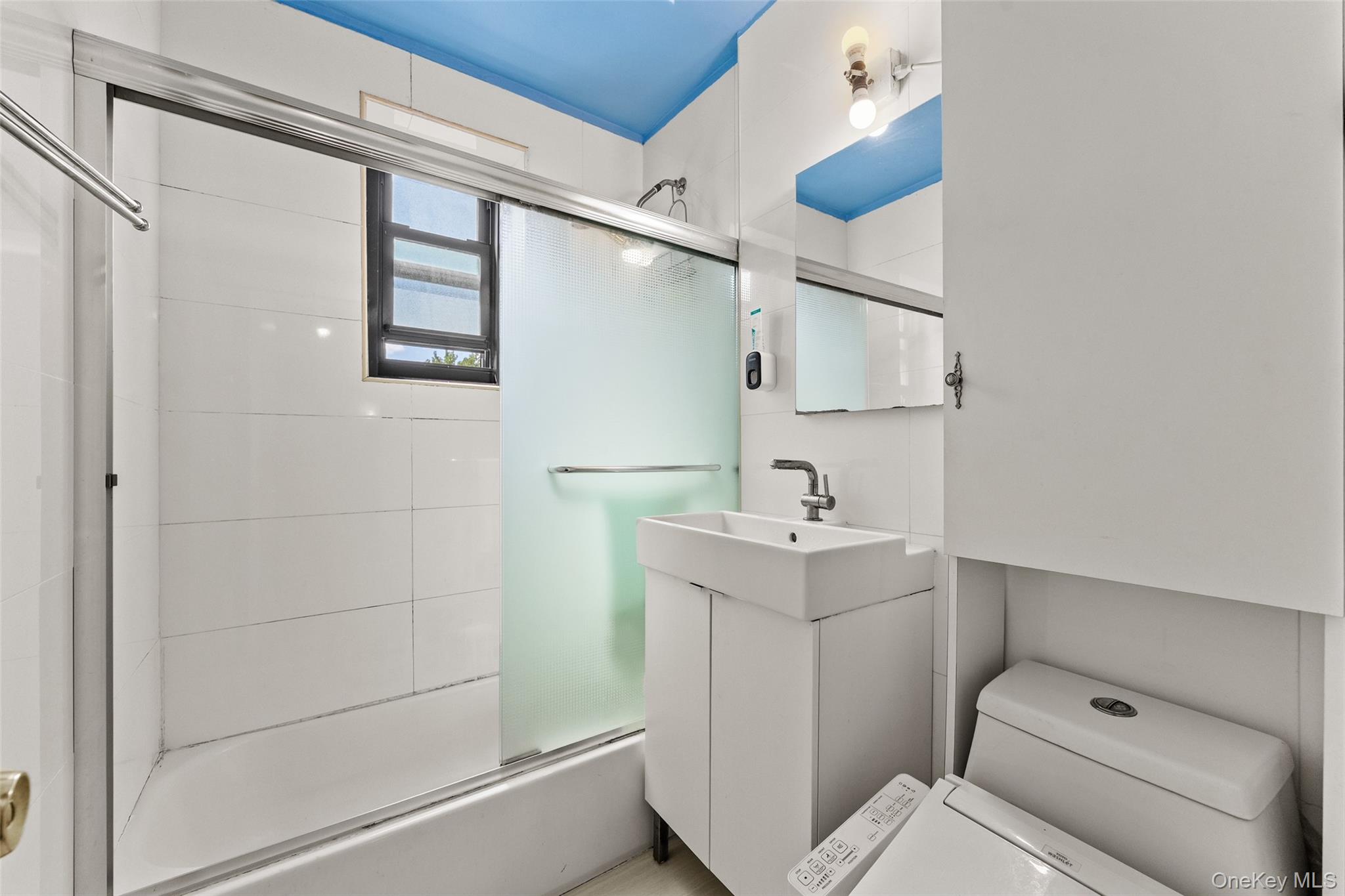 211-02 73rd Avenue, Unit 1H photo 9