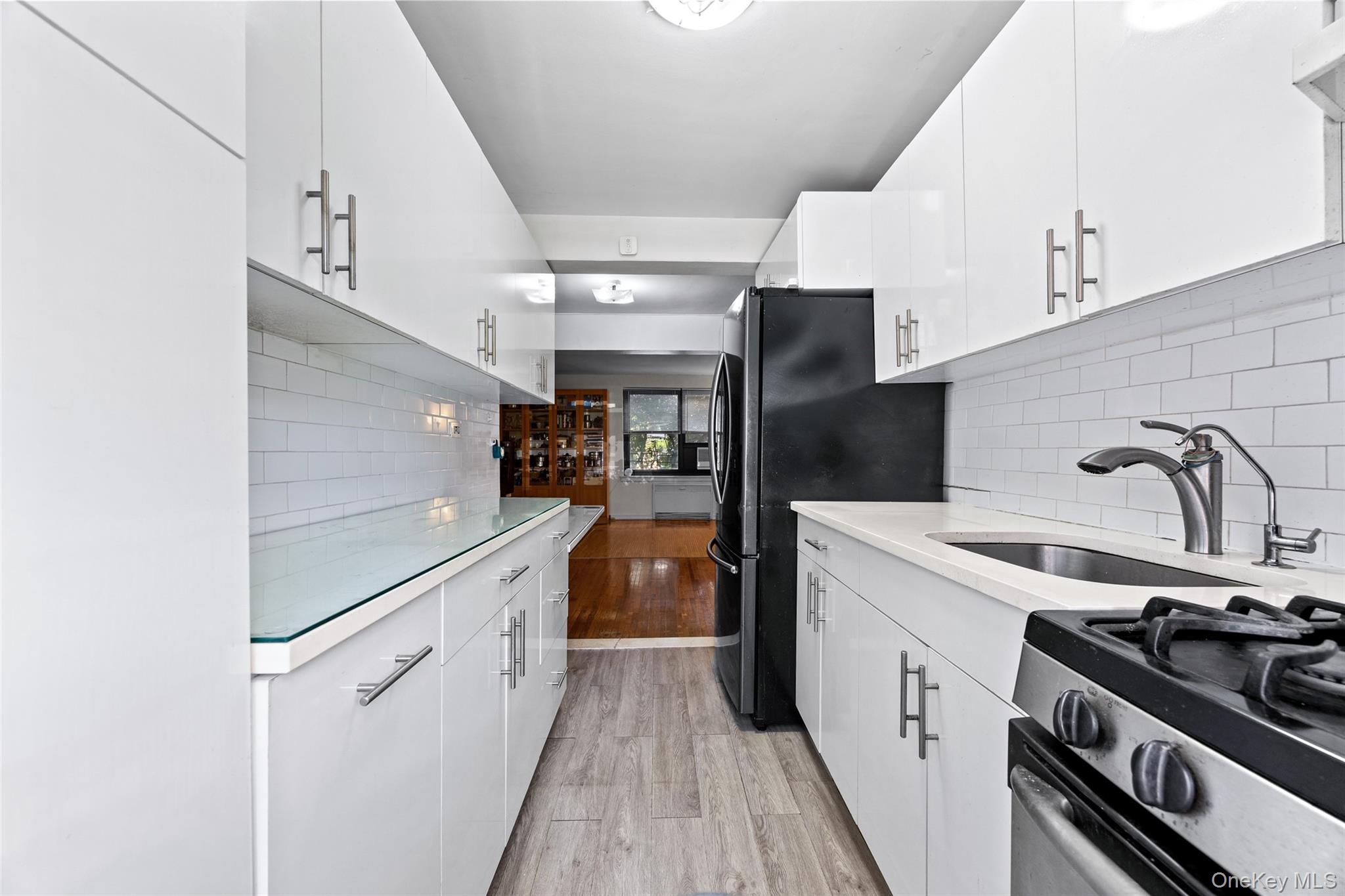211-02 73rd Avenue, Unit 1H photo 6