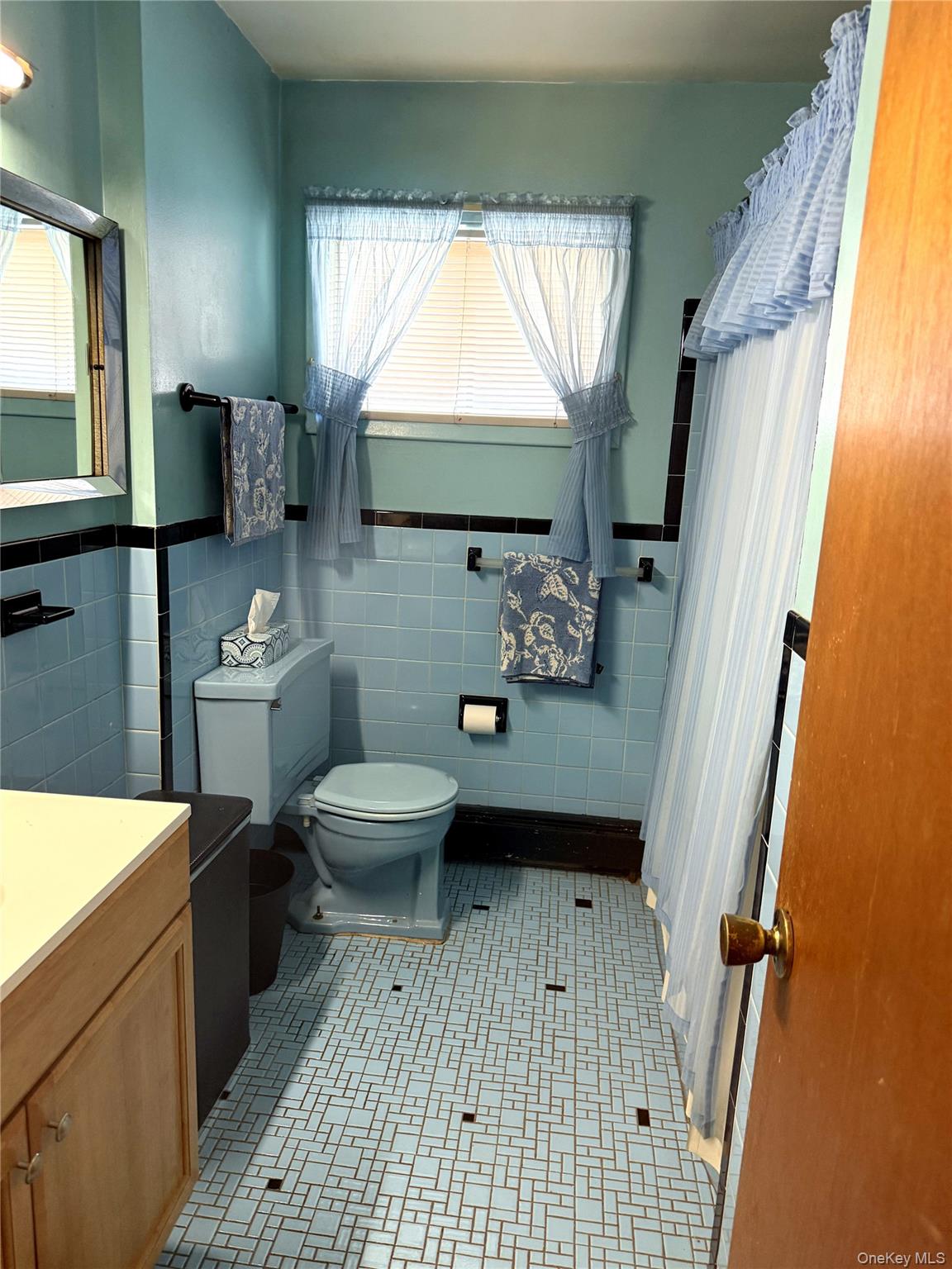 916 PARK Avenue – For Sale photo 7