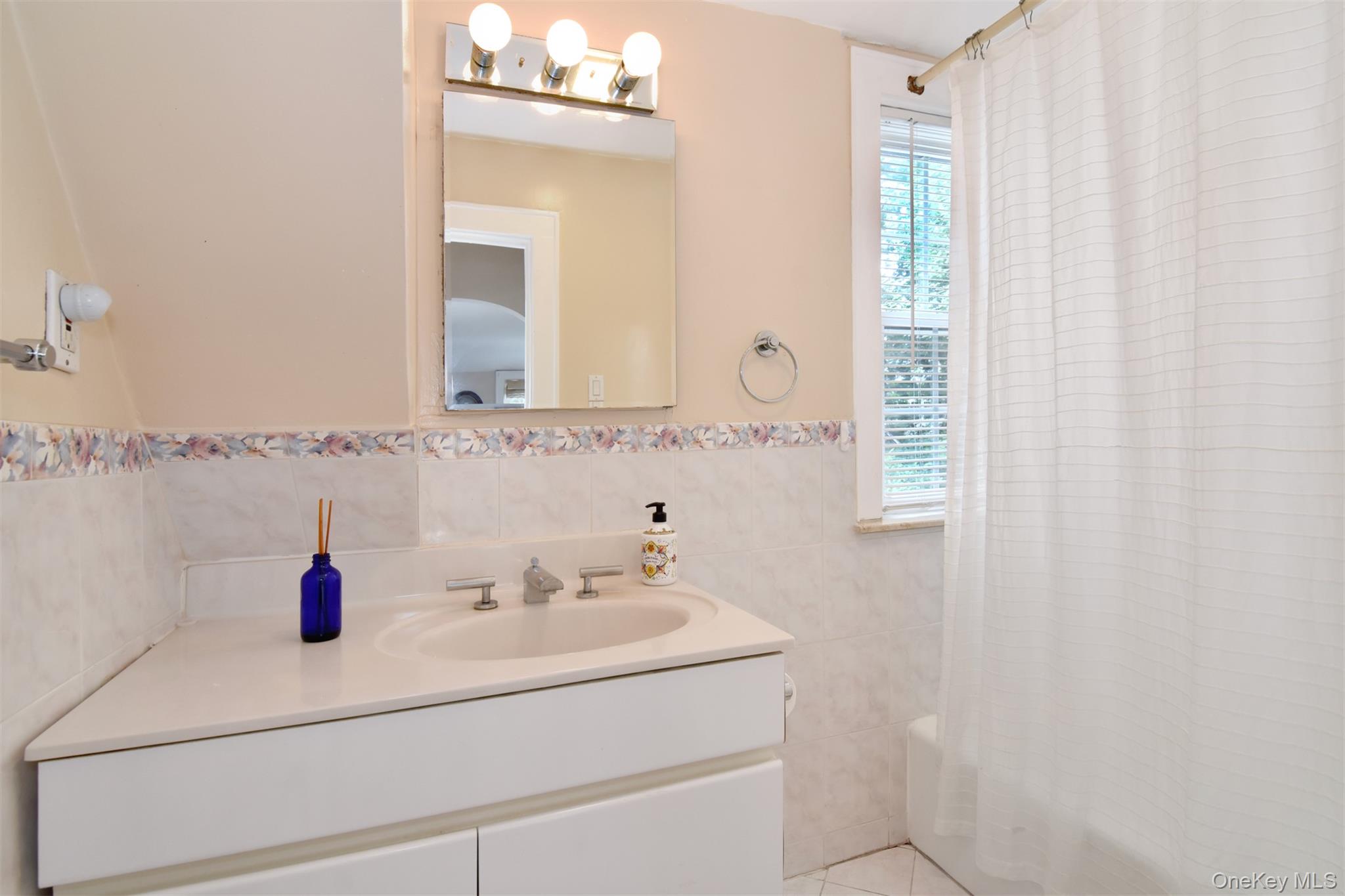 579 Manor Lane – For Sale photo 15