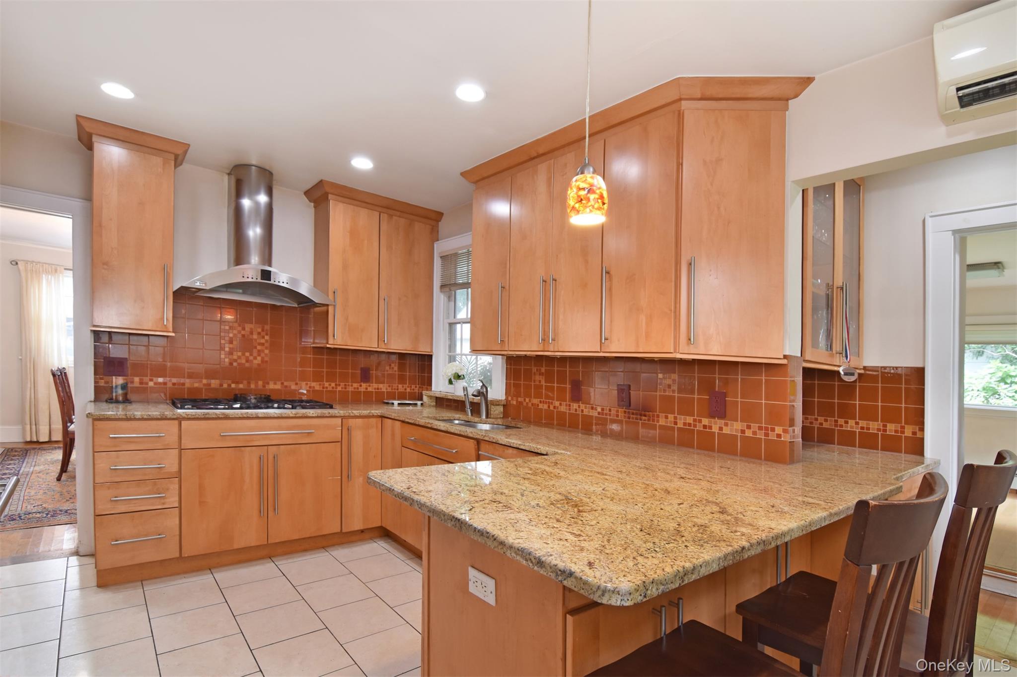 579 Manor Lane – For Sale photo 8
