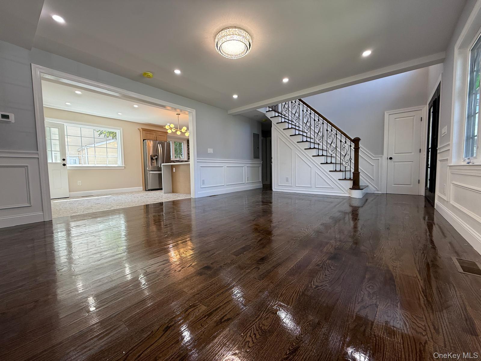 438 Von Elm Avenue – For Sale photo 7
