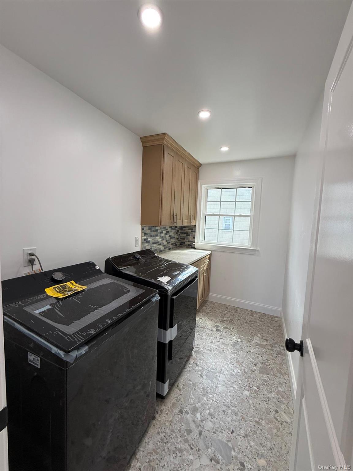 438 Von Elm Avenue – For Sale photo 21