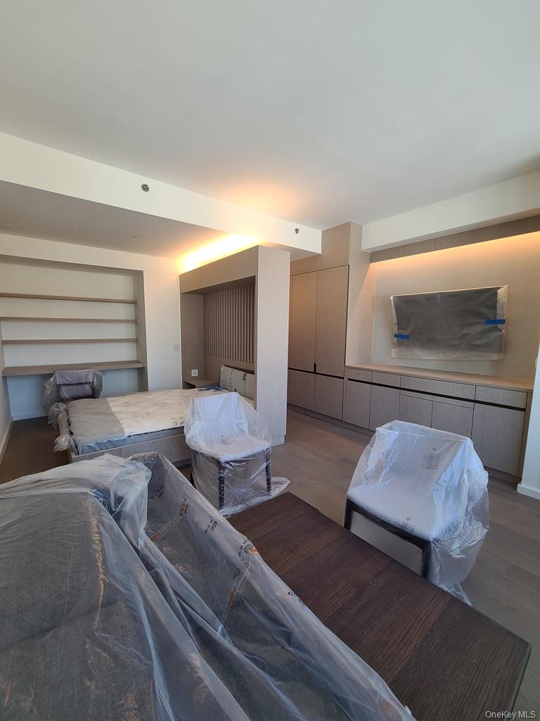 133-27 39th Avenue, Unit 8S photo 5