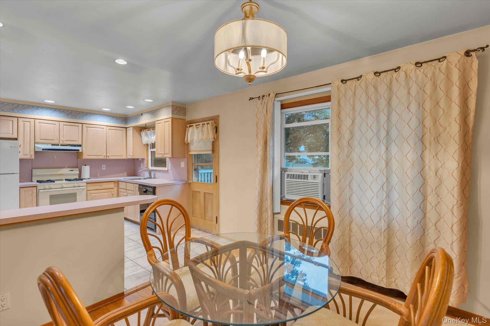 89 E 25th Street – For Sale photo 6