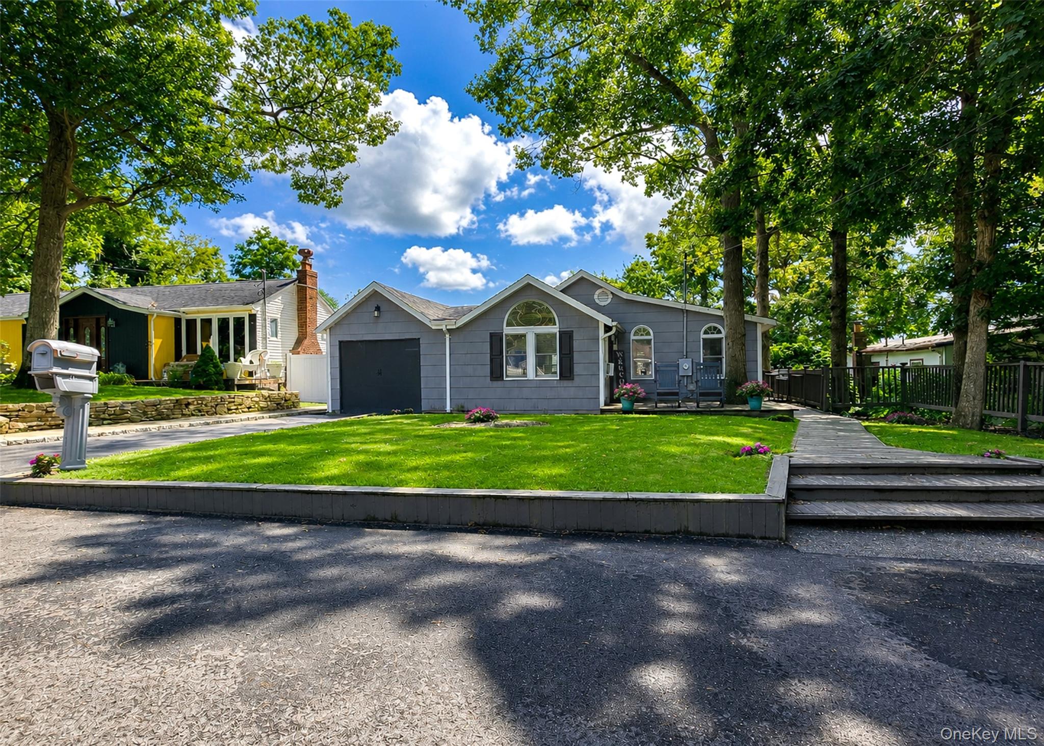 18 Oceanview Avenue – For Sale