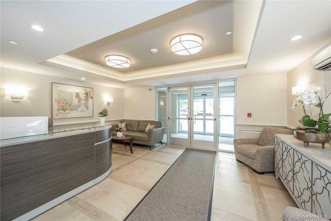 40 Jackson Avenue, Unit 3D photo 3