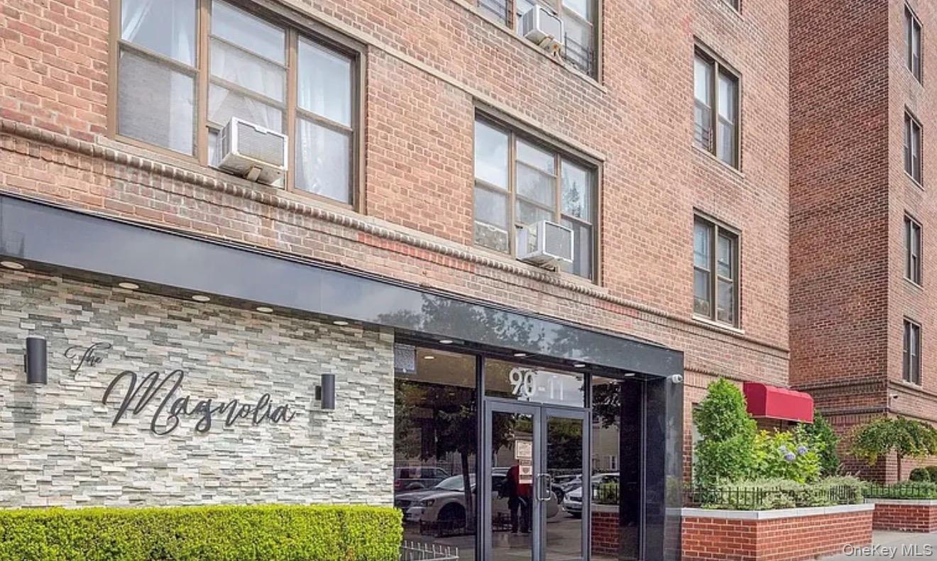 90-11 35th Ave, Unit 6R