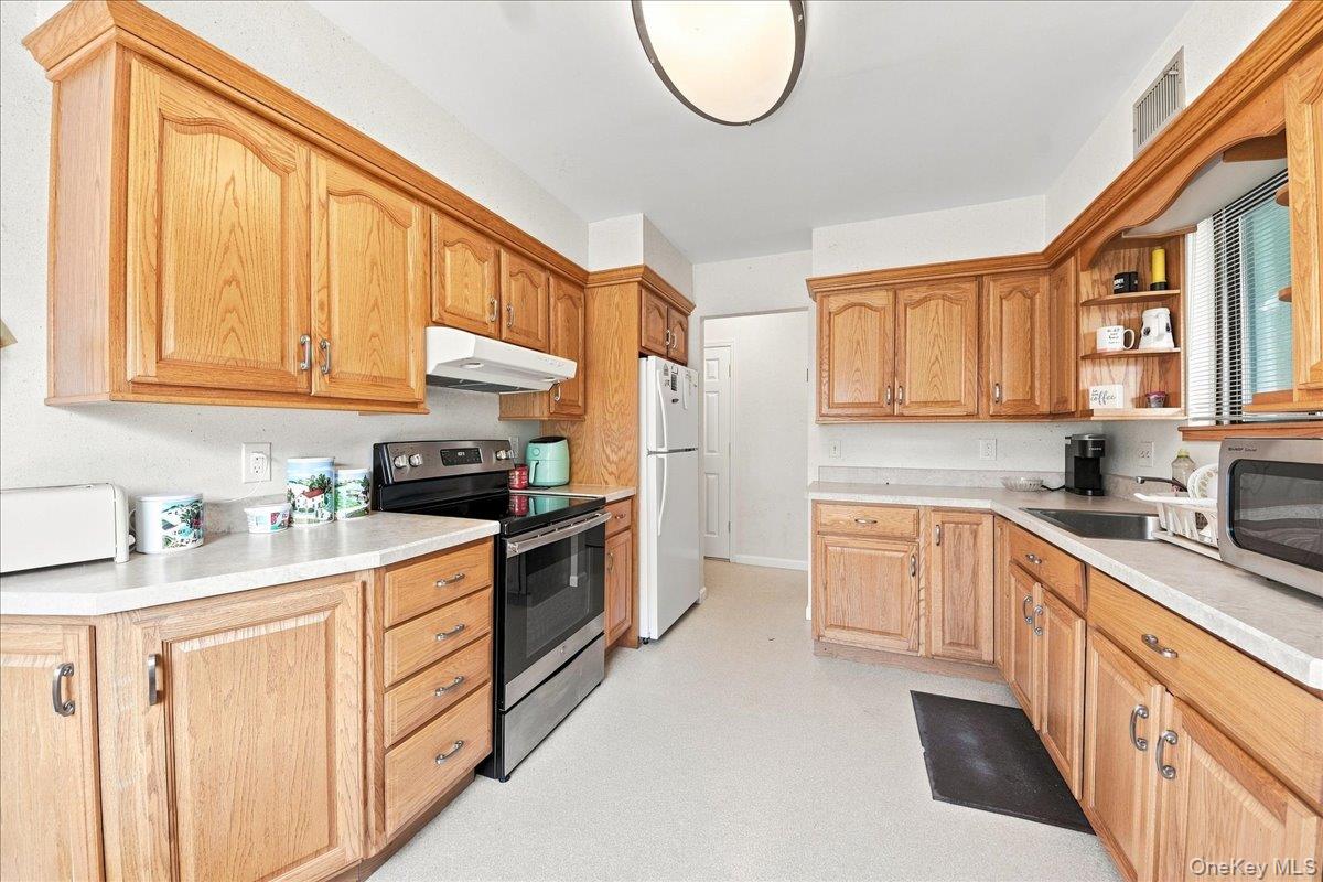 50 Dr, Unit 50 photo 11