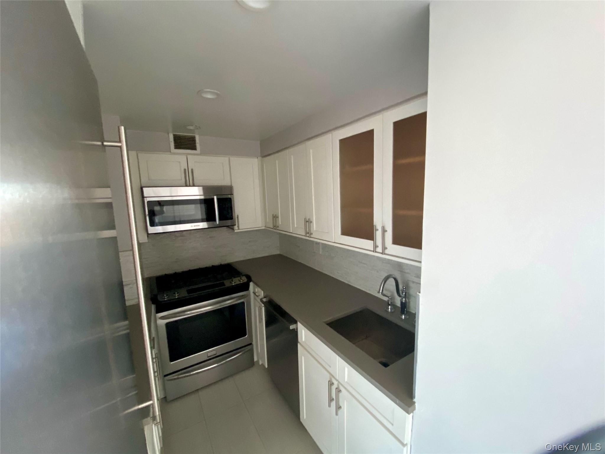 372 Central Park West, Unit 20L photo 11