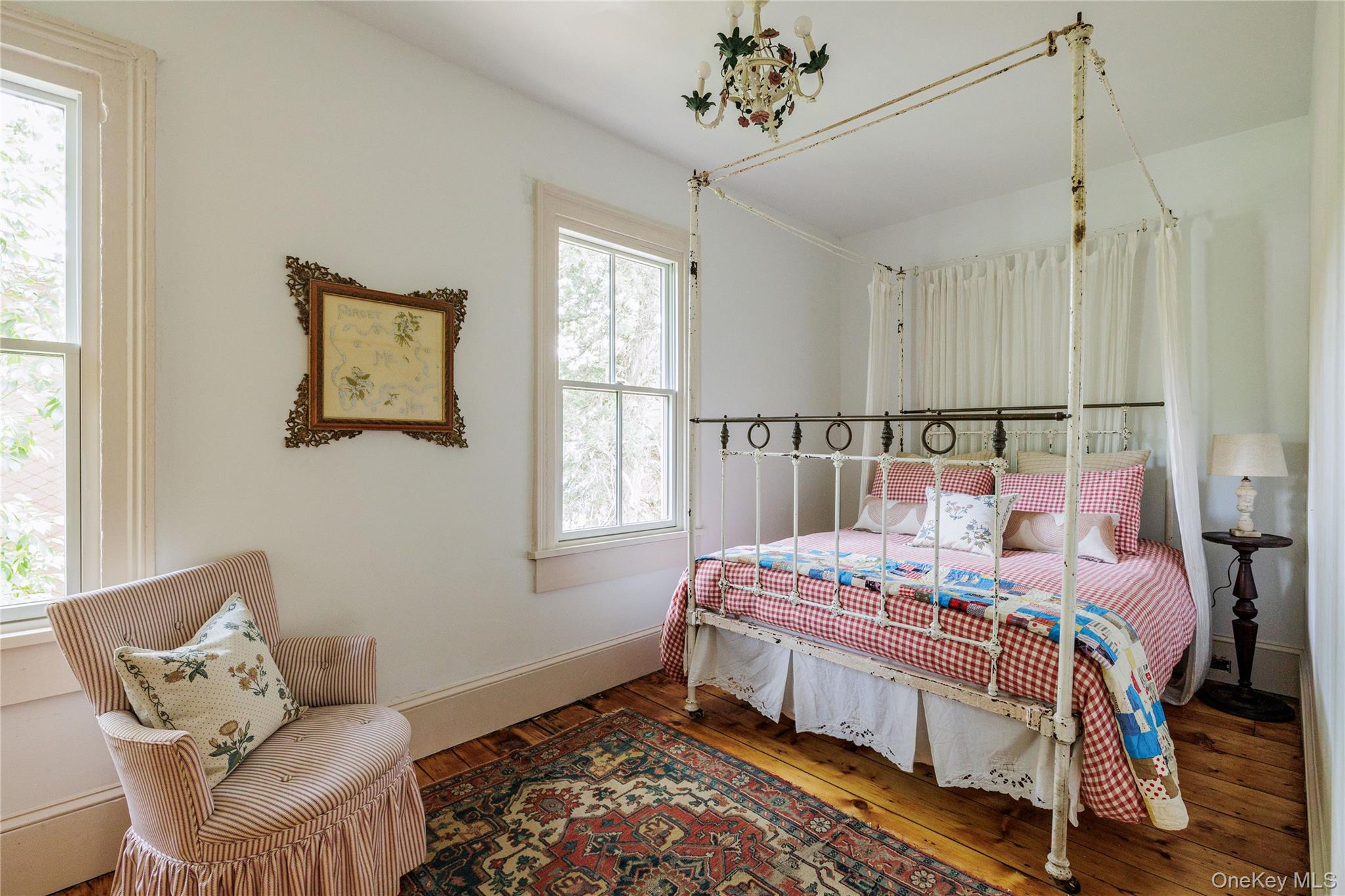 225 Robinson Street – For Sale photo 36