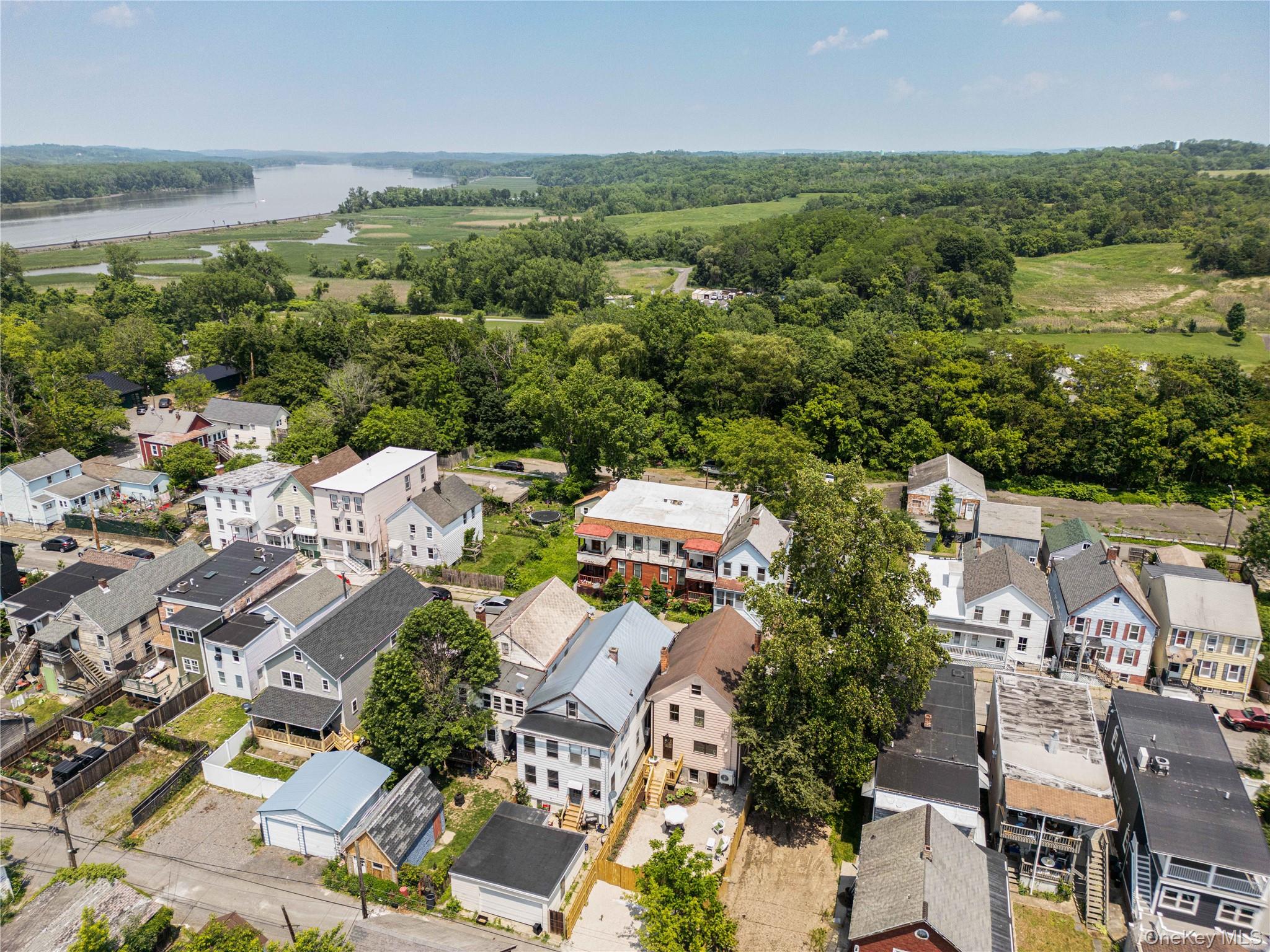 225 Robinson Street – For Sale photo 47